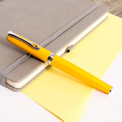 Diplomat-Excellence-A2-Yellow-Chrome-Fountain-Pen-Capped