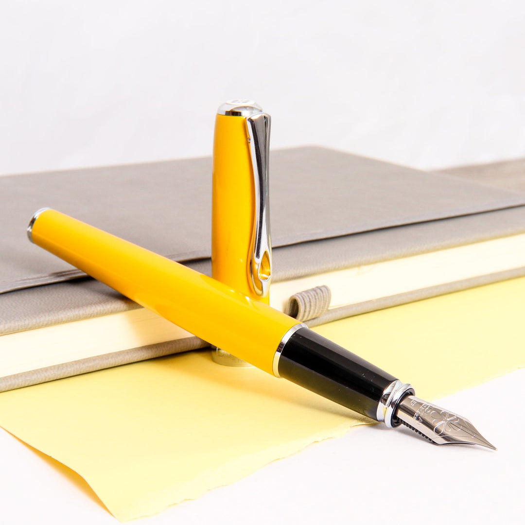 Diplomat-Excellence-A2-Yellow-