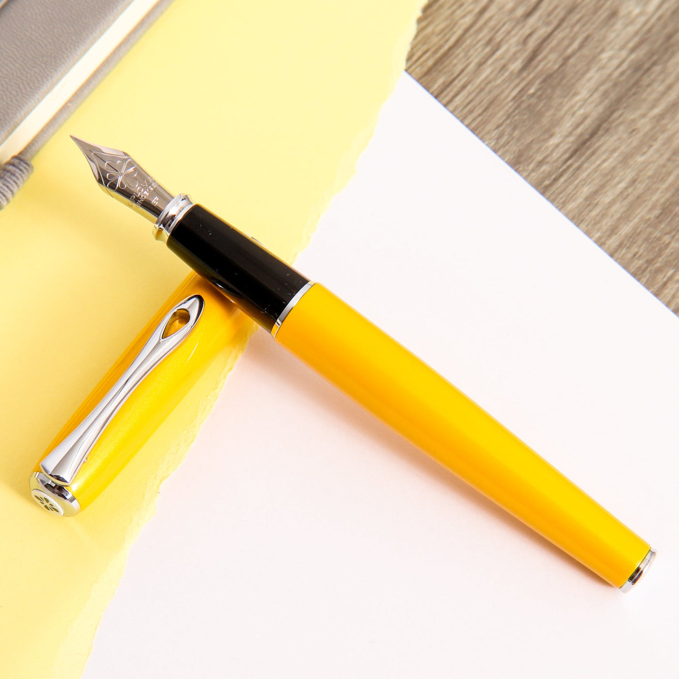 Diplomat-Excellence-A2-Yellow-Chrome-Fountain-Pen