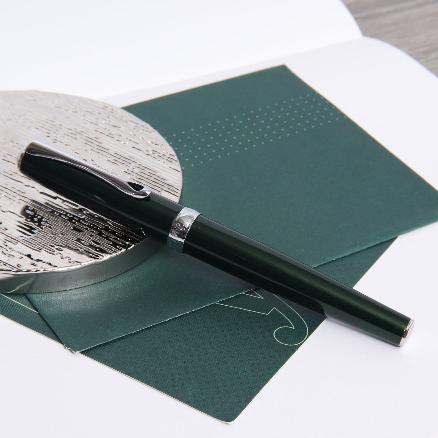 Diplomat Excellence Evergreen & Chrome Fountain Pen Capped