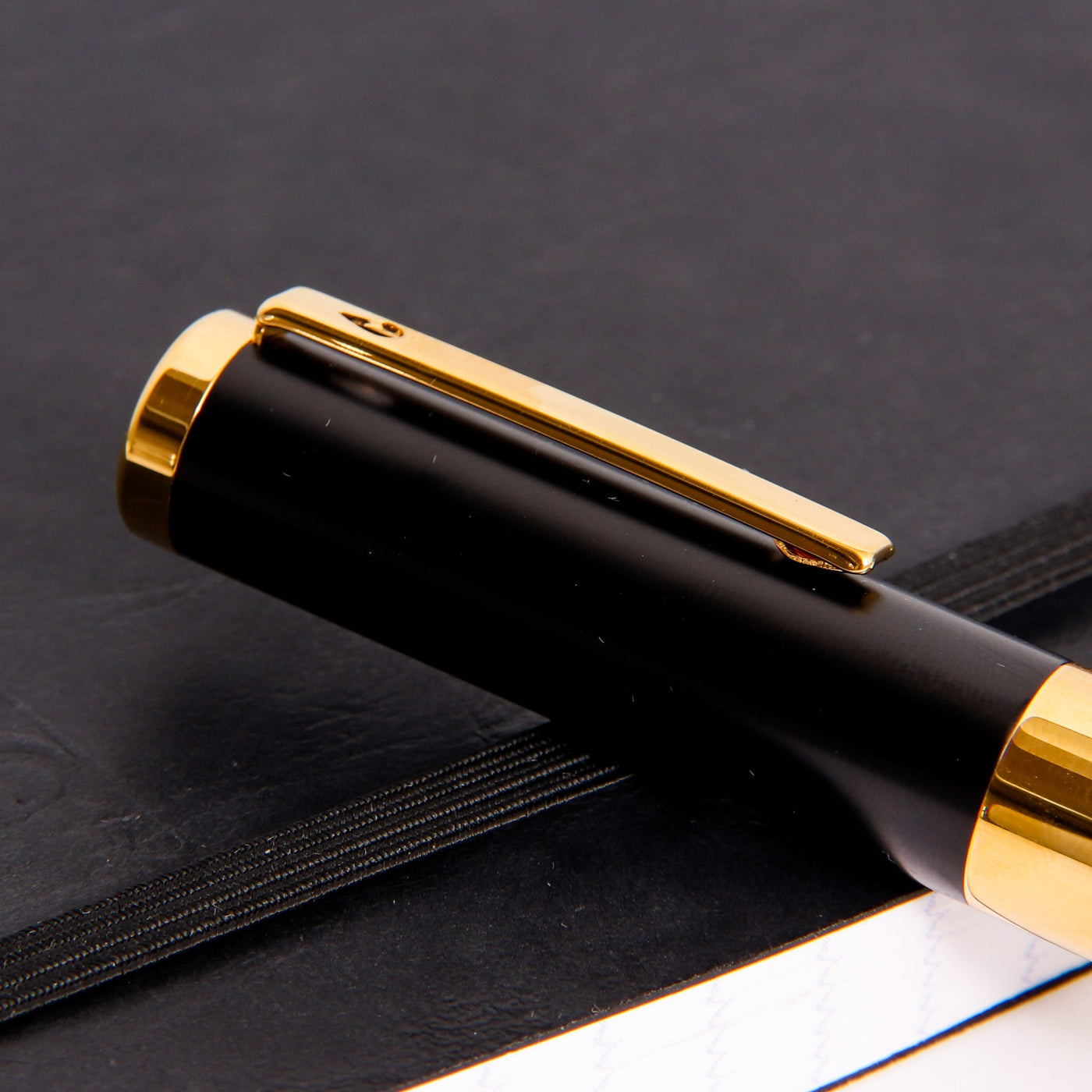 Diplomat-Nexus-Black-&-Gold-Fountain-Pen-14k-Nib-Clip