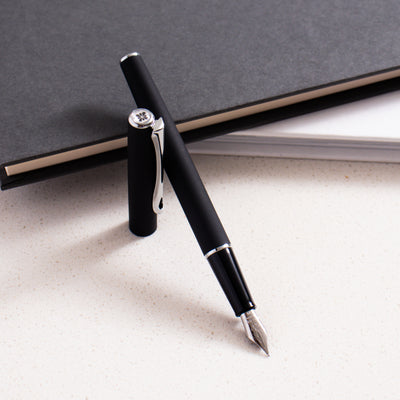 Diplomat Traveller Lapis Black Fountain Pen