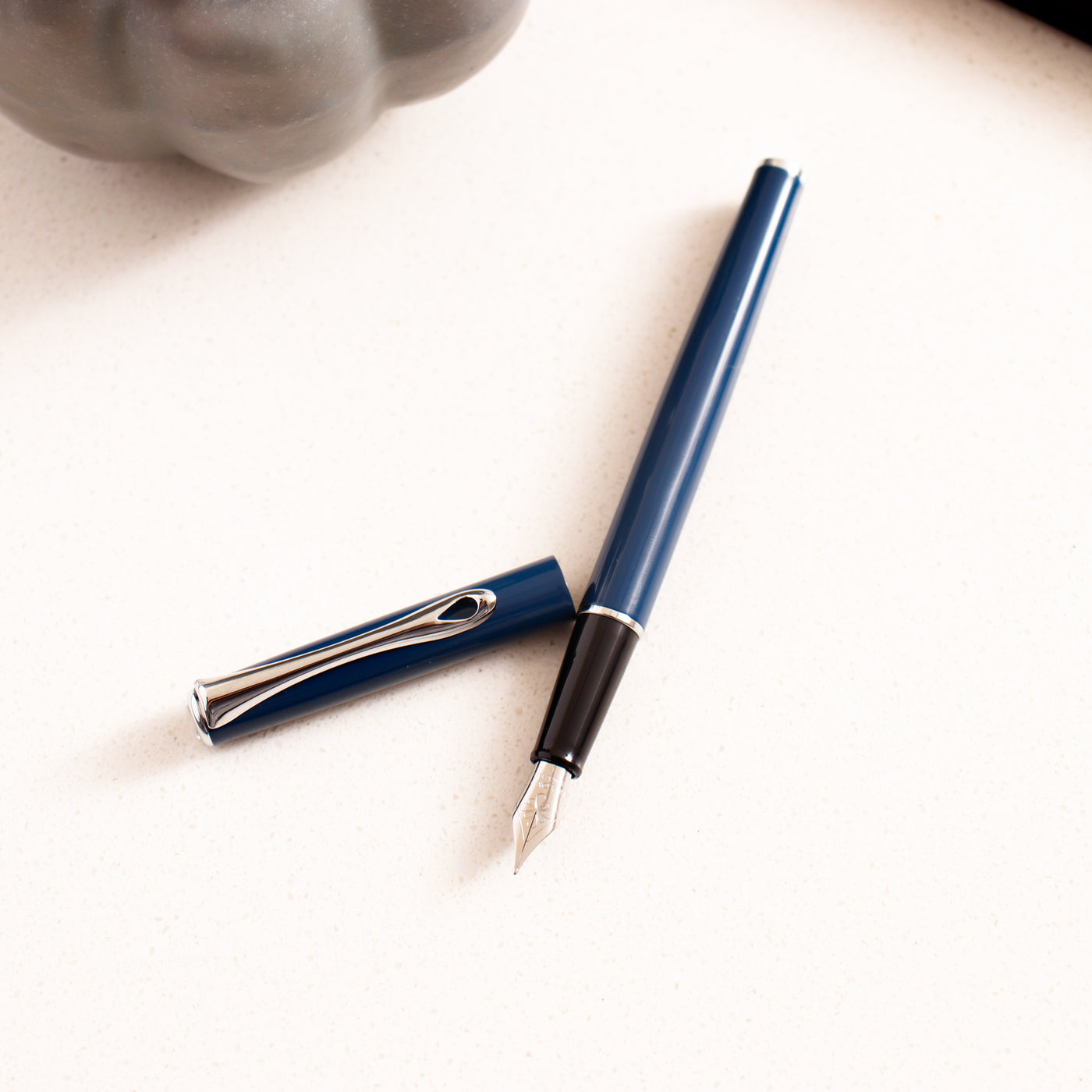 Diplomat Traveller Navy Blue Fountain Pen