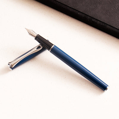 Diplomat Traveller Navy Blue Fountain Pen