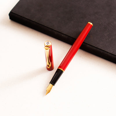 Diplomat Traveller Red & Gold Fountain Pen