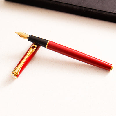 Diplomat Traveller Red & Gold Fountain Pen
