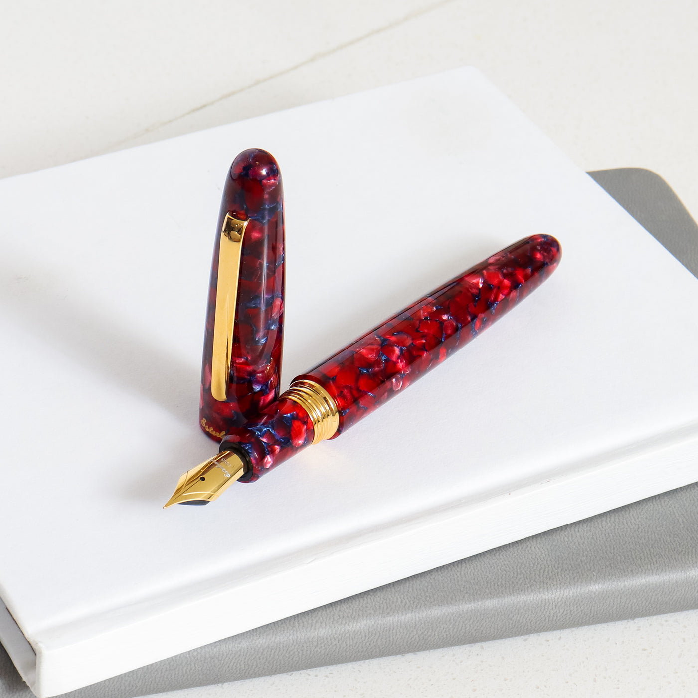 Esterbrook Estie Oversize Scarlet Gold Trim Fountain Pen