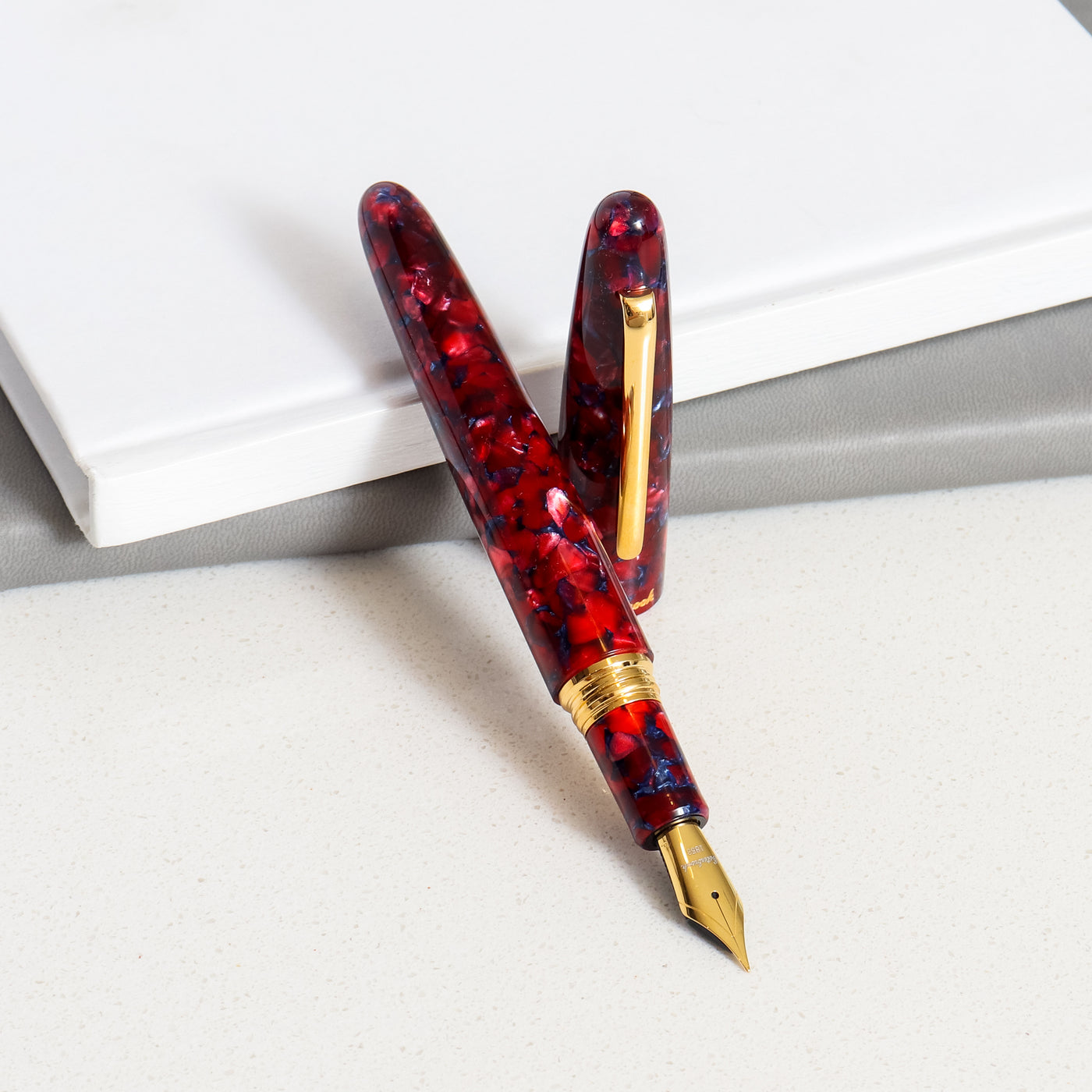 Esterbrook Estie Oversize Scarlet Gold Trim Fountain Pen
