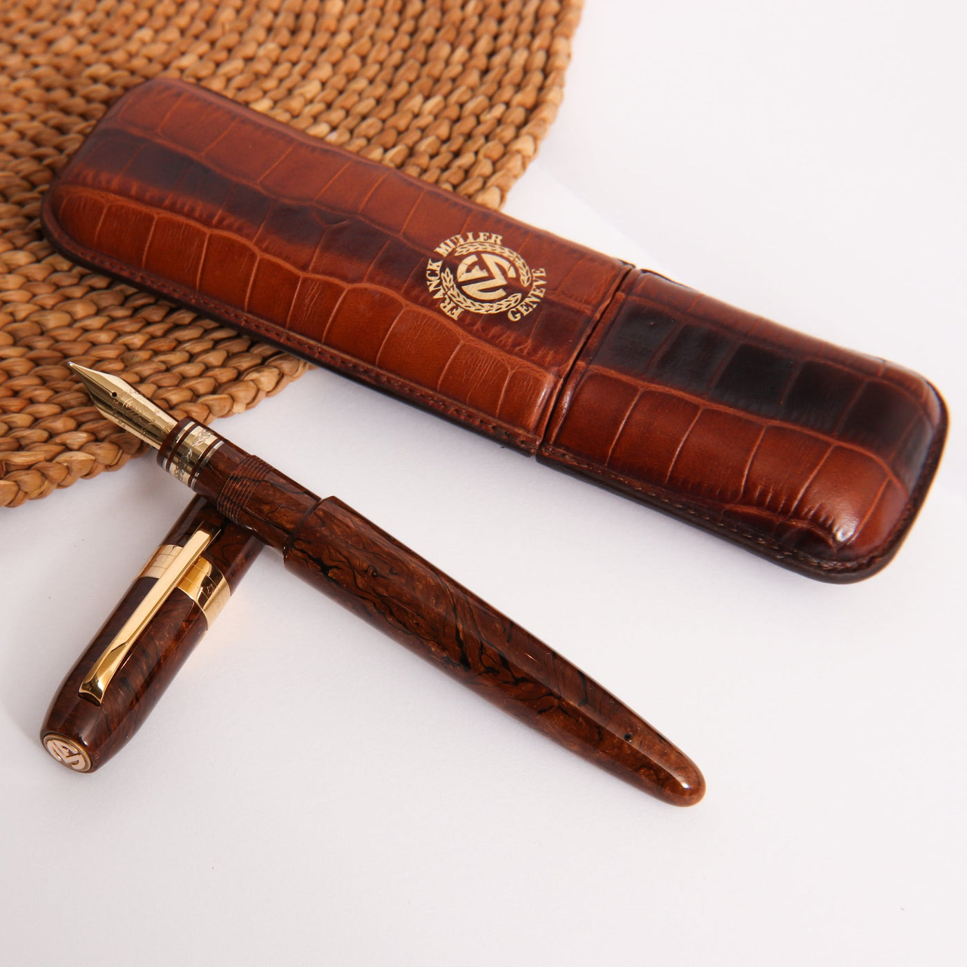 Franck-Muller-by-Omas-Cigar-Briarwood-Limited-Edition-Fountain-Pen