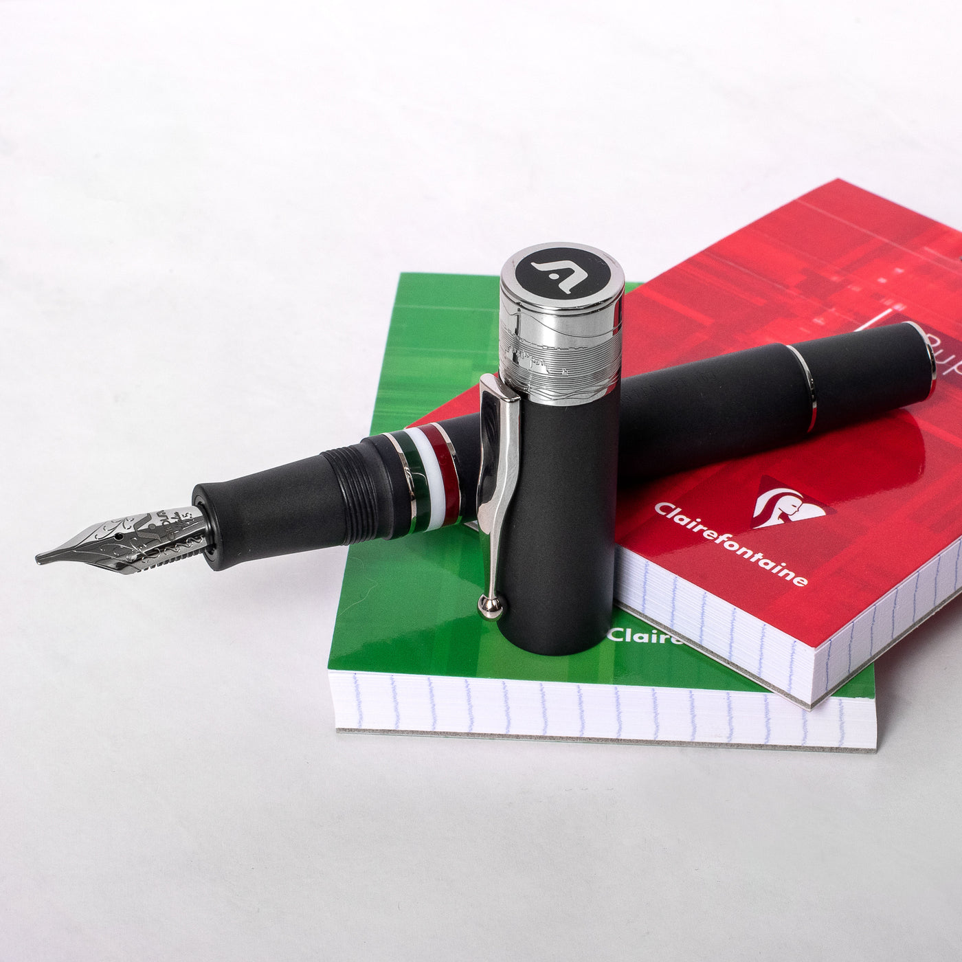 Gioia Partenope Black Sand ST Fountain Pen