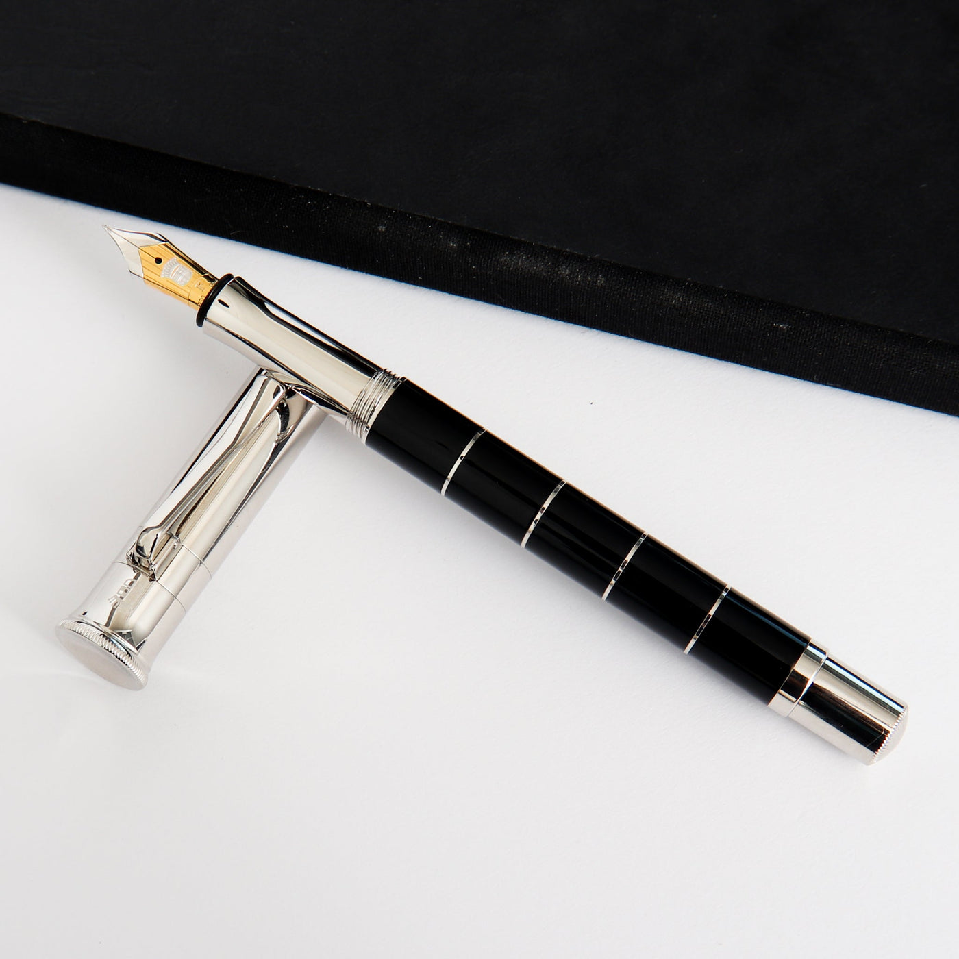 Graf von Faber Castell Classic Anello Black Fountain Pen