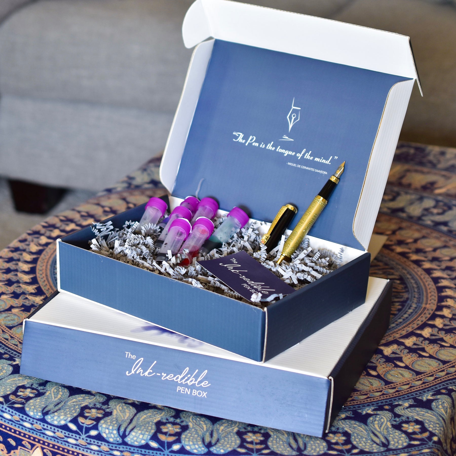 Vuitton Hollywood Xmas Pencil Case NIB