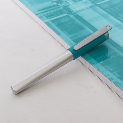 LAMY Nexx M Smaragd Emerald Green Fountain Pen Capped