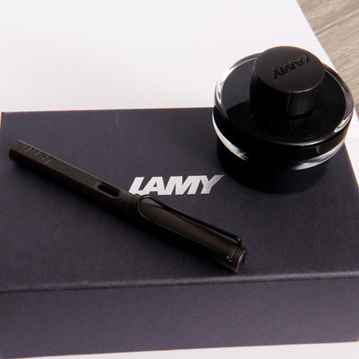 LAMY-Safari-Charcoal-Fountain-Pen-&-Ink-Bottle-Gift-Set-Box