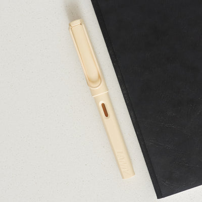 LAMY Safari 2022 Cozy Cream Fountain Pen