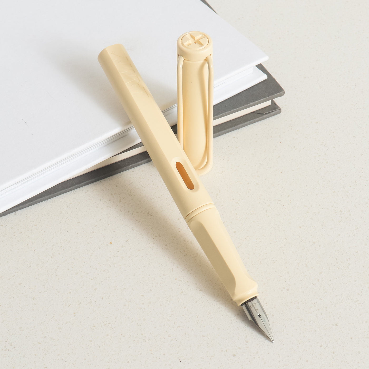 LAMY Safari 2022 Cozy Cream Fountain Pen