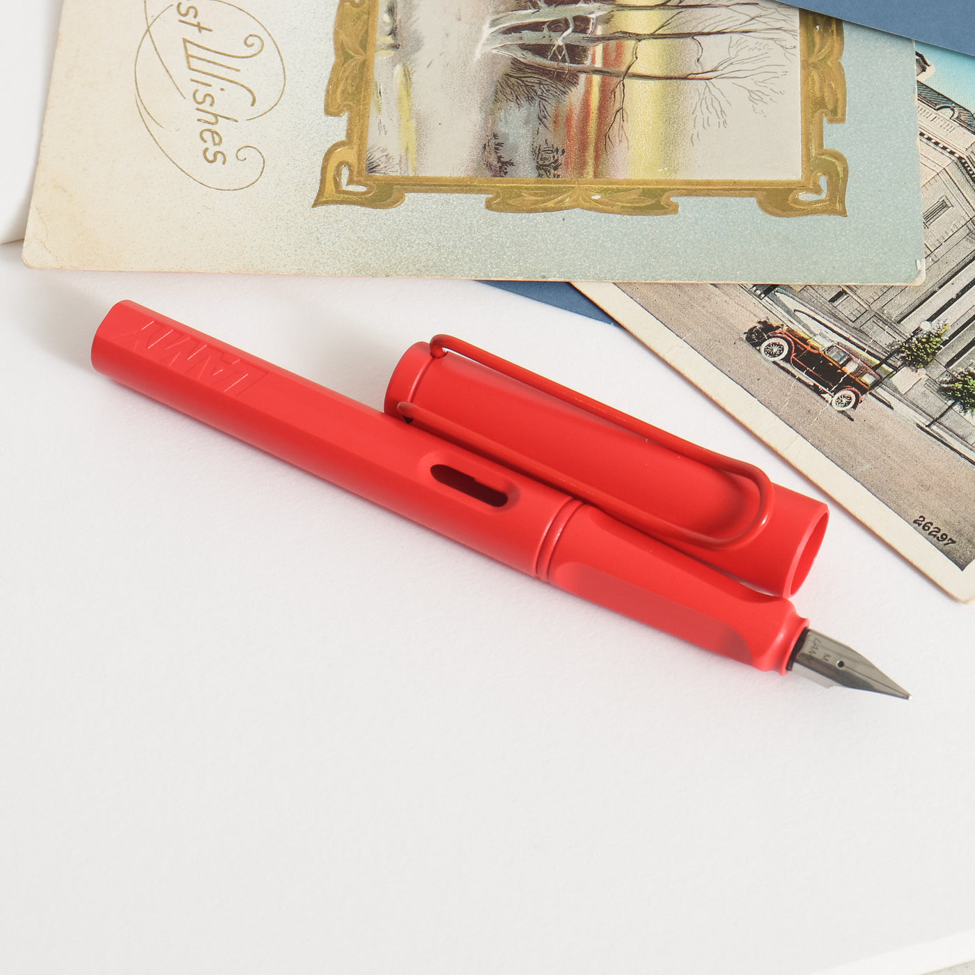 LAMY Safari 2022 Cozy Strawberry Fountain Pen