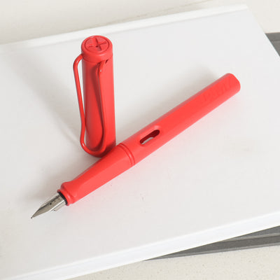 LAMY Safari 2022 Cozy Strawberry Fountain Pen