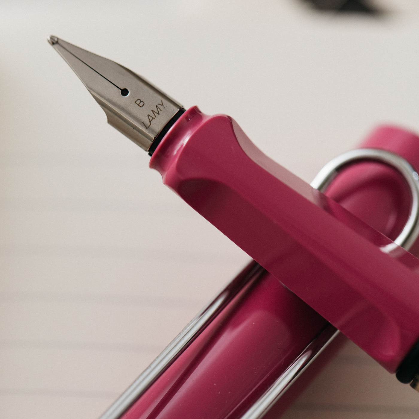 Lamy Safari Bright Shiny Pink Fountain Pen