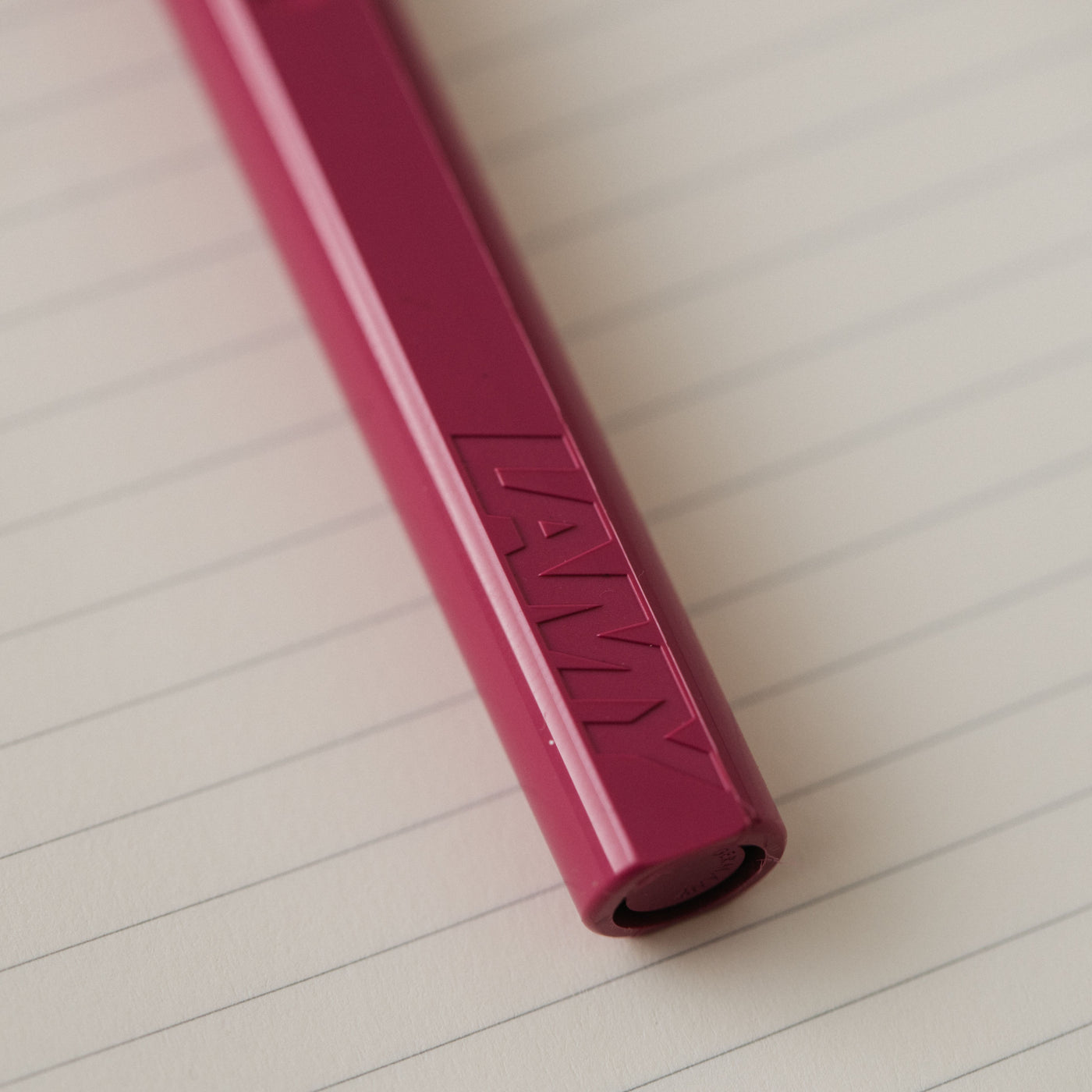 Lamy Safari Bright Shiny Pink Fountain Pen