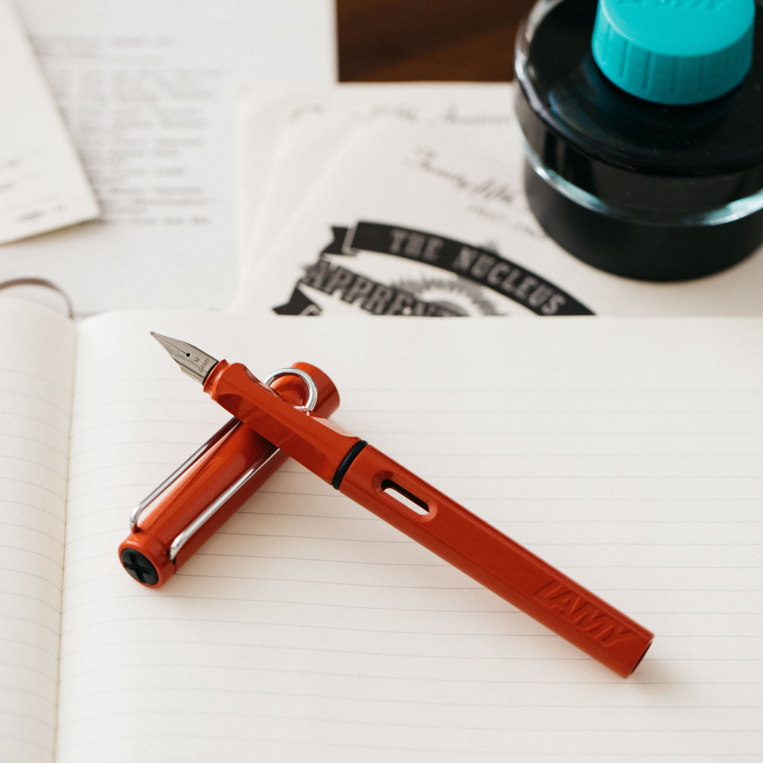 LAMY-Safari-Red-Fountain-