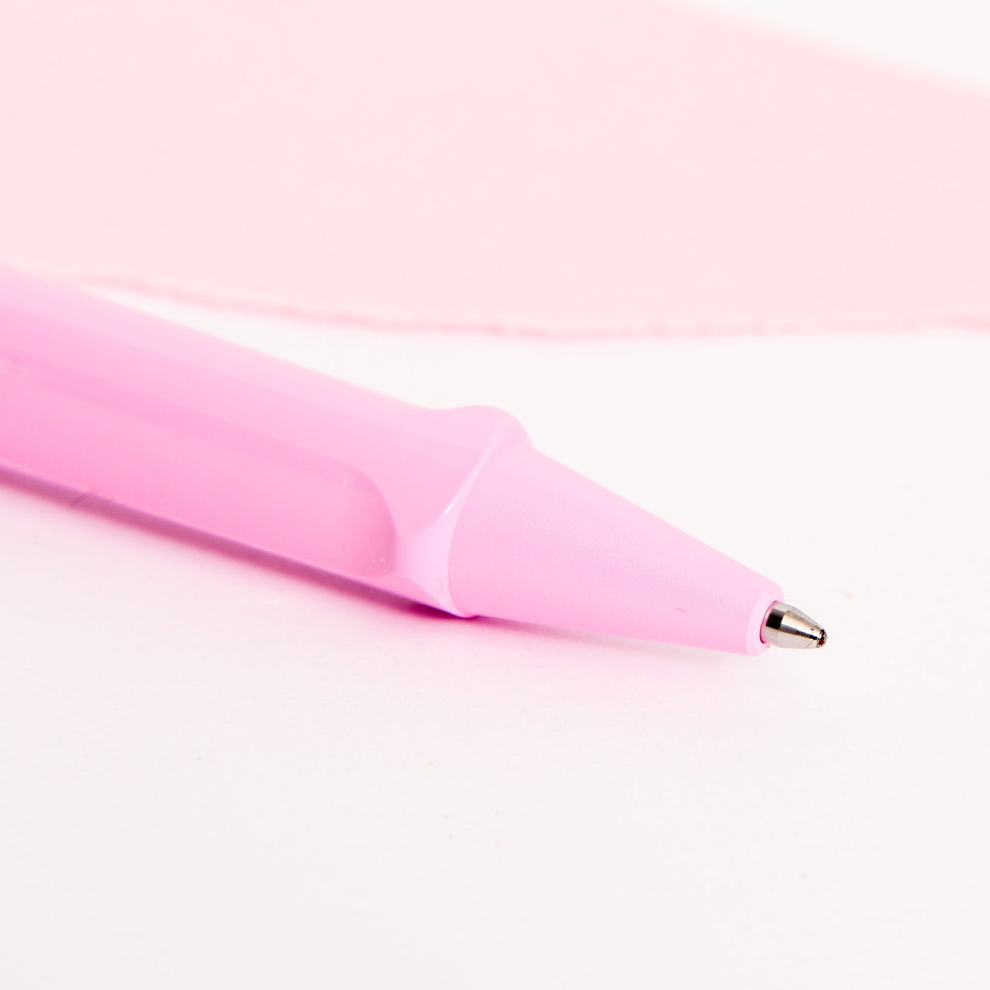 LAMY Safari Special Edition Light Rose Ballpoint Pen Tip