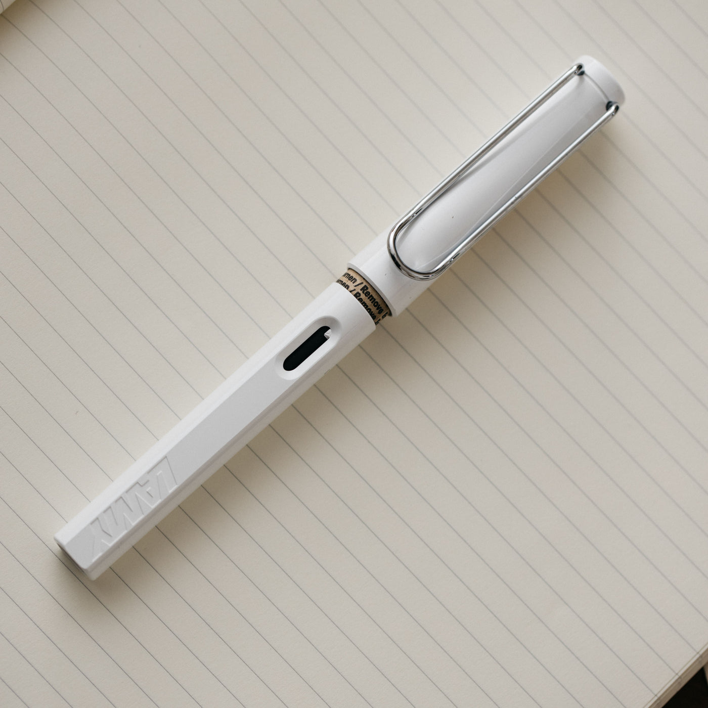 Lamy Safari White Fountain Pen