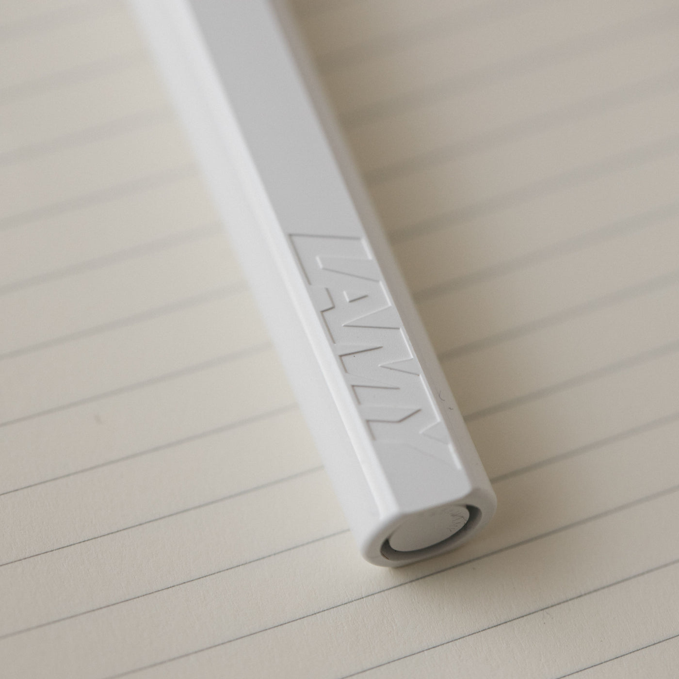 Lamy Safari White Fountain Pen