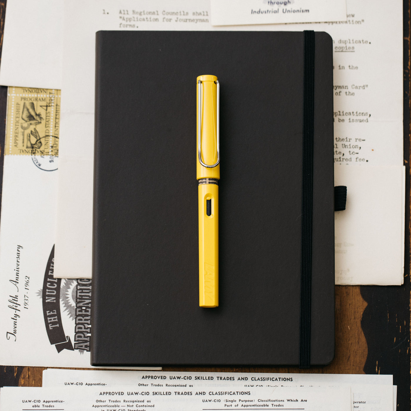 Lamy Safari Bright Yellow Fountain Pen