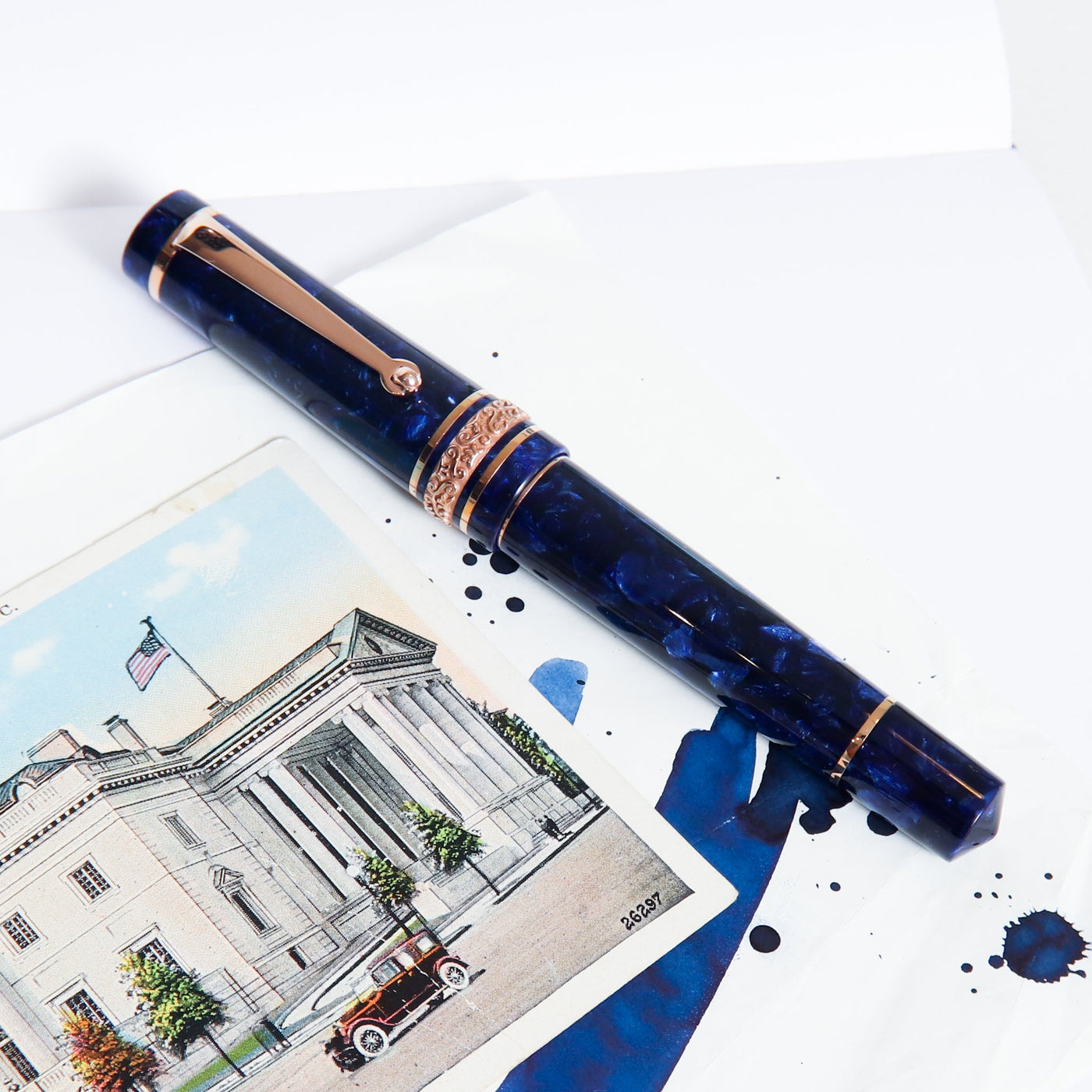 Maiora Alpha Capri Rose Gold Fountain Pen Capped