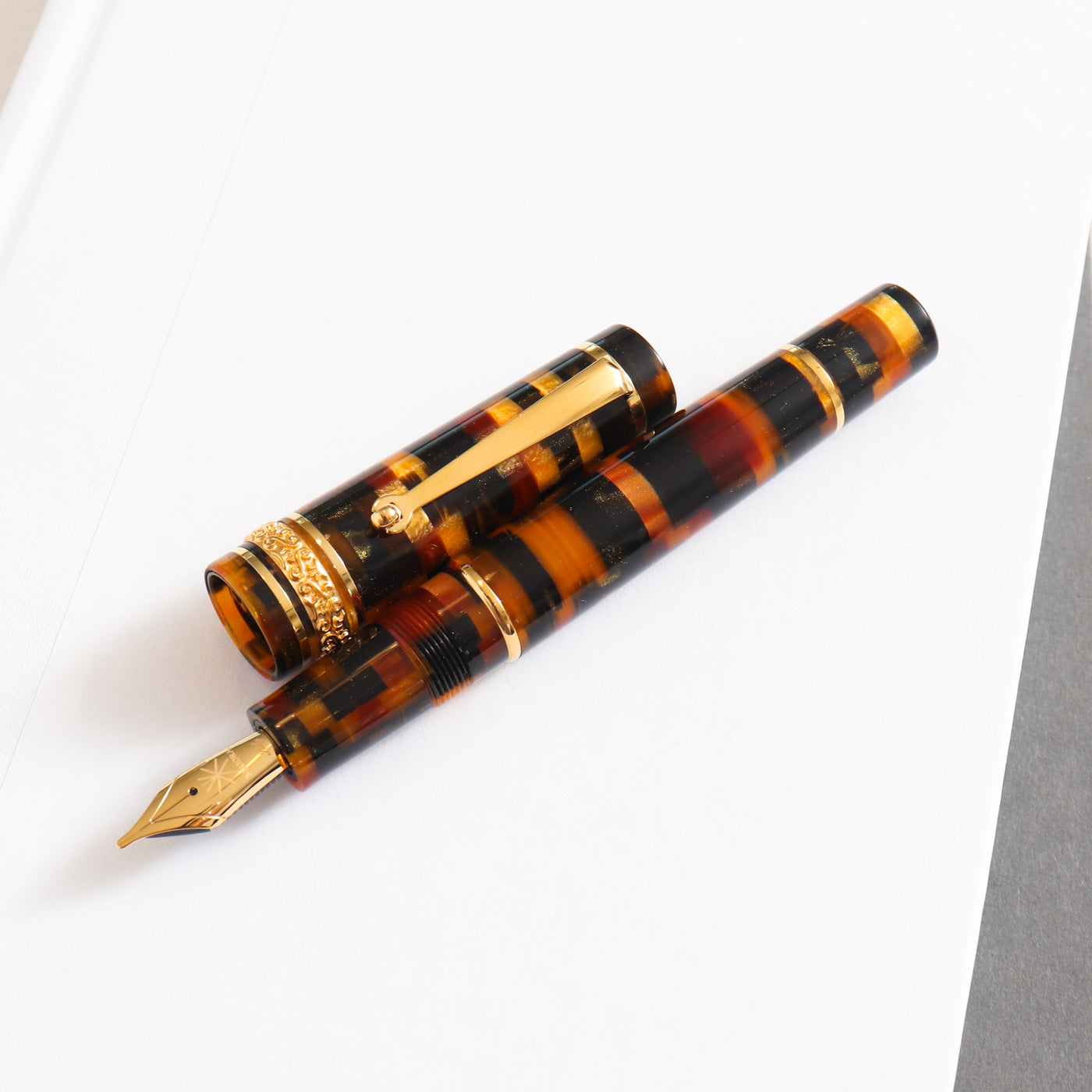 Maiora Alpha Oroarancio Fountain Pen