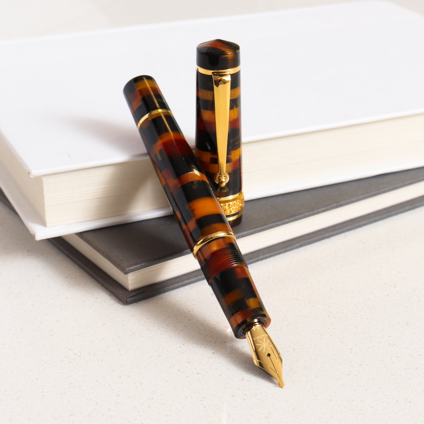 Maiora Alpha Oroarancio Fountain Pen