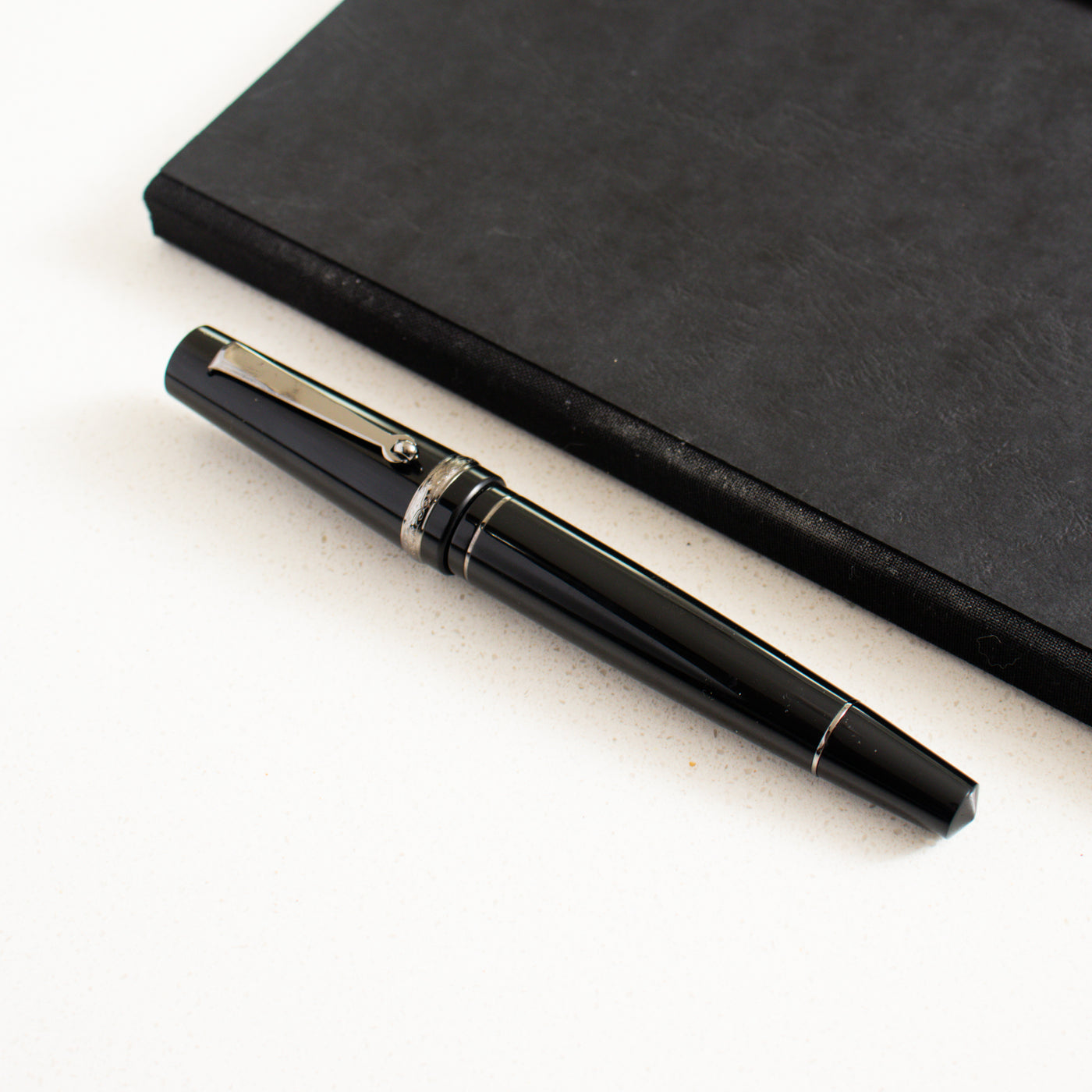 Maiora Aventus Mirror Black & Ruthenium Fountain Pen