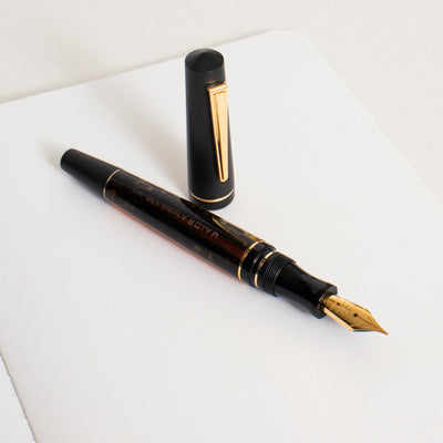 Maiora Impronte Oversize Orange & Black Fountain Pen