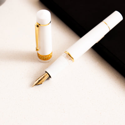 Maiora Mitho K Dama White Fountain Pen