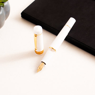 Maiora Mitho K Dama White Fountain Pen