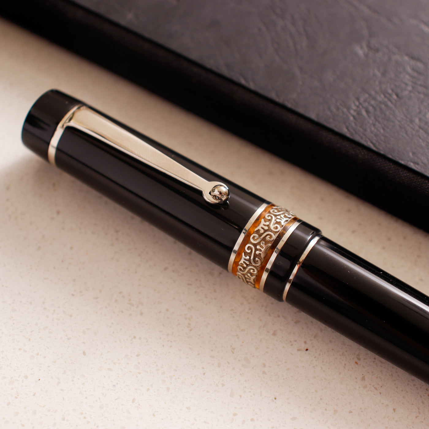 Maiora Mitho Oronero Black Fountain Pen