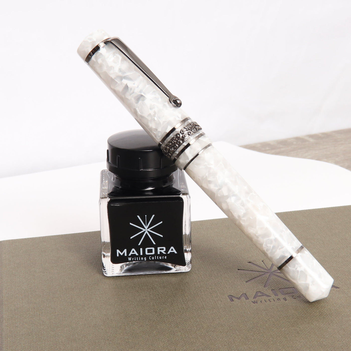 Maiora Perla Nera Limited Edition 98 Fountain Pen With Bottle of Ink