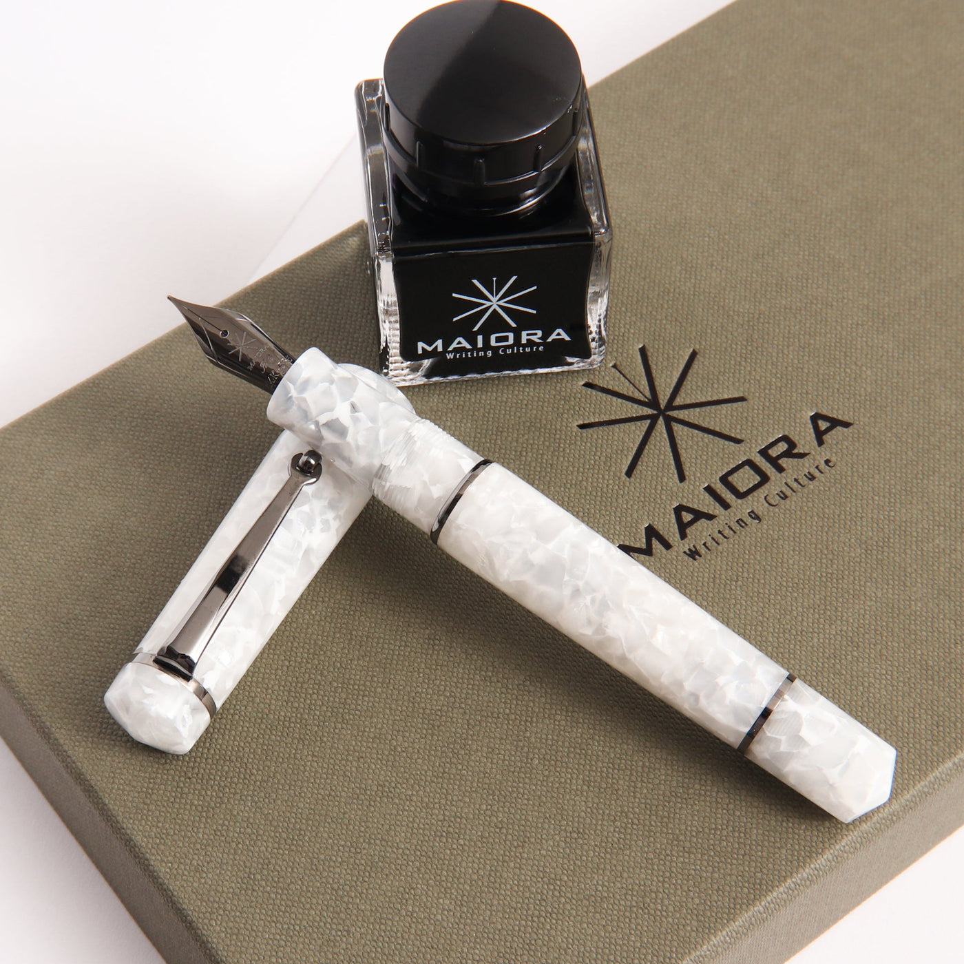 Maiora Perla Nera Limited Edition 98 Fountain Pen