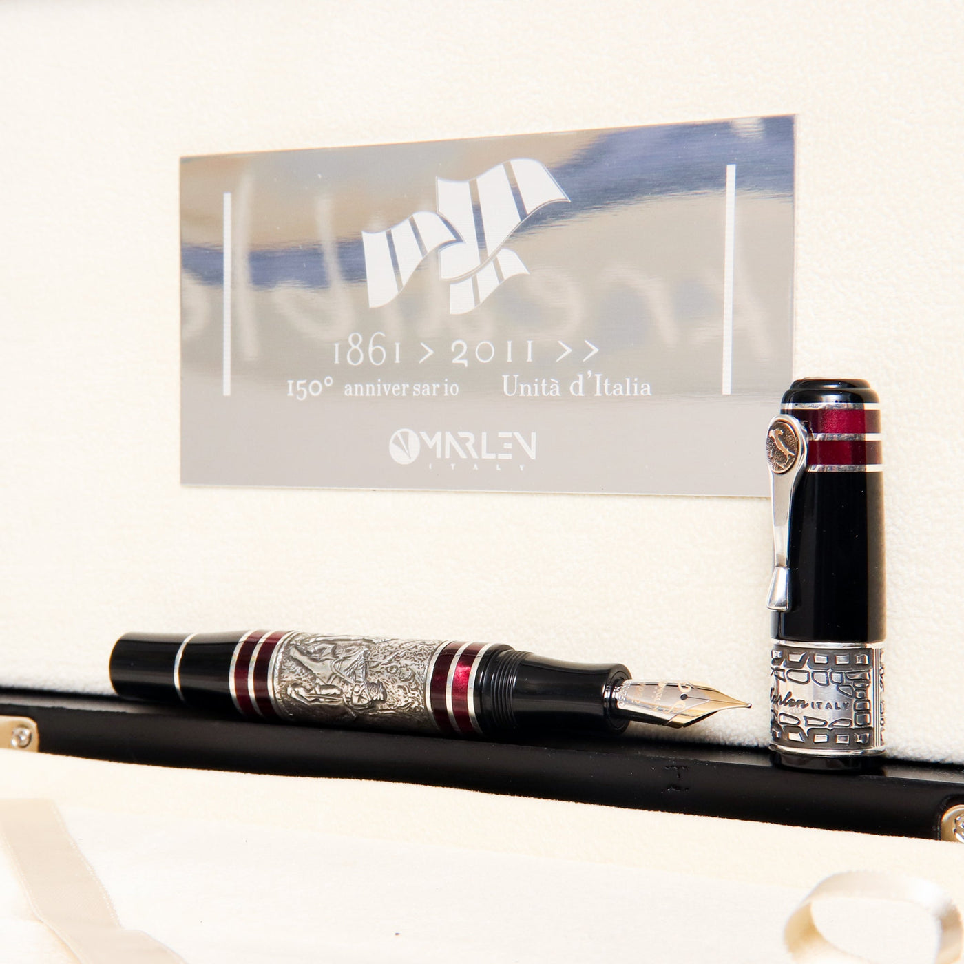 Marlen-Risorgemento-Silver-Fountain-Pen-Uncapped