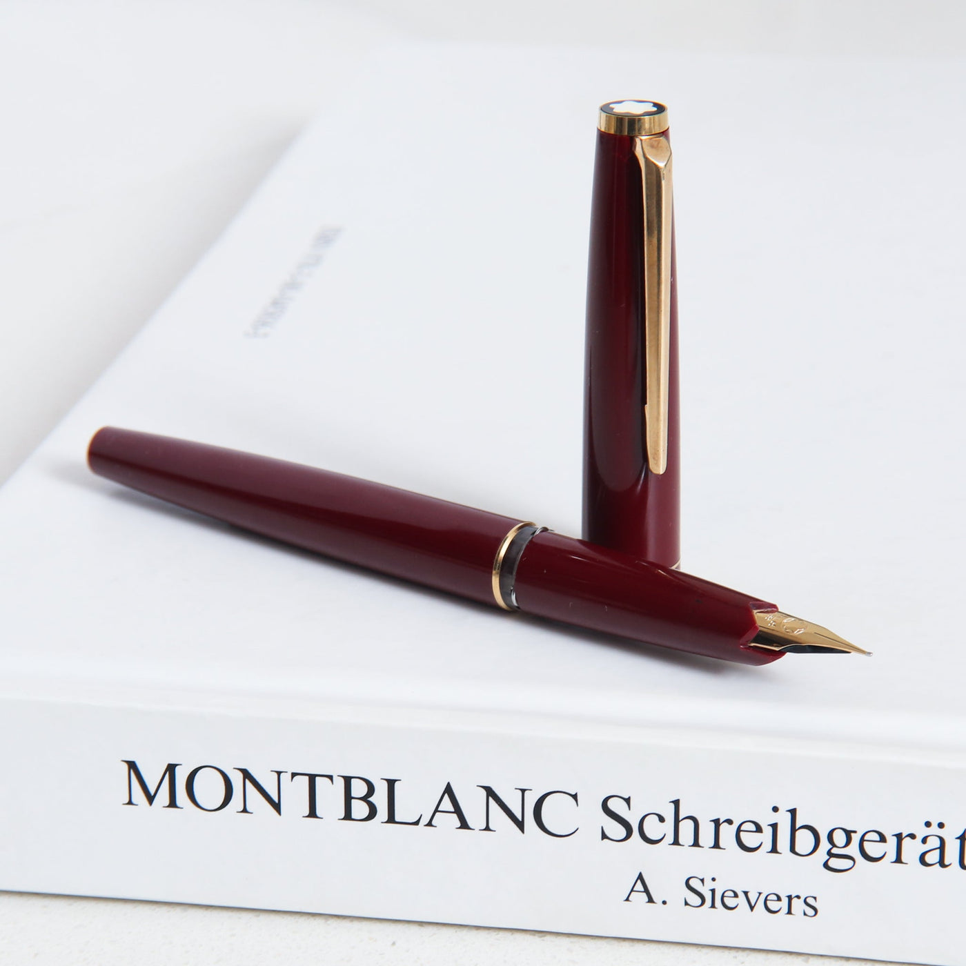 Montblanc 221 Bordeaux Fountain Pen