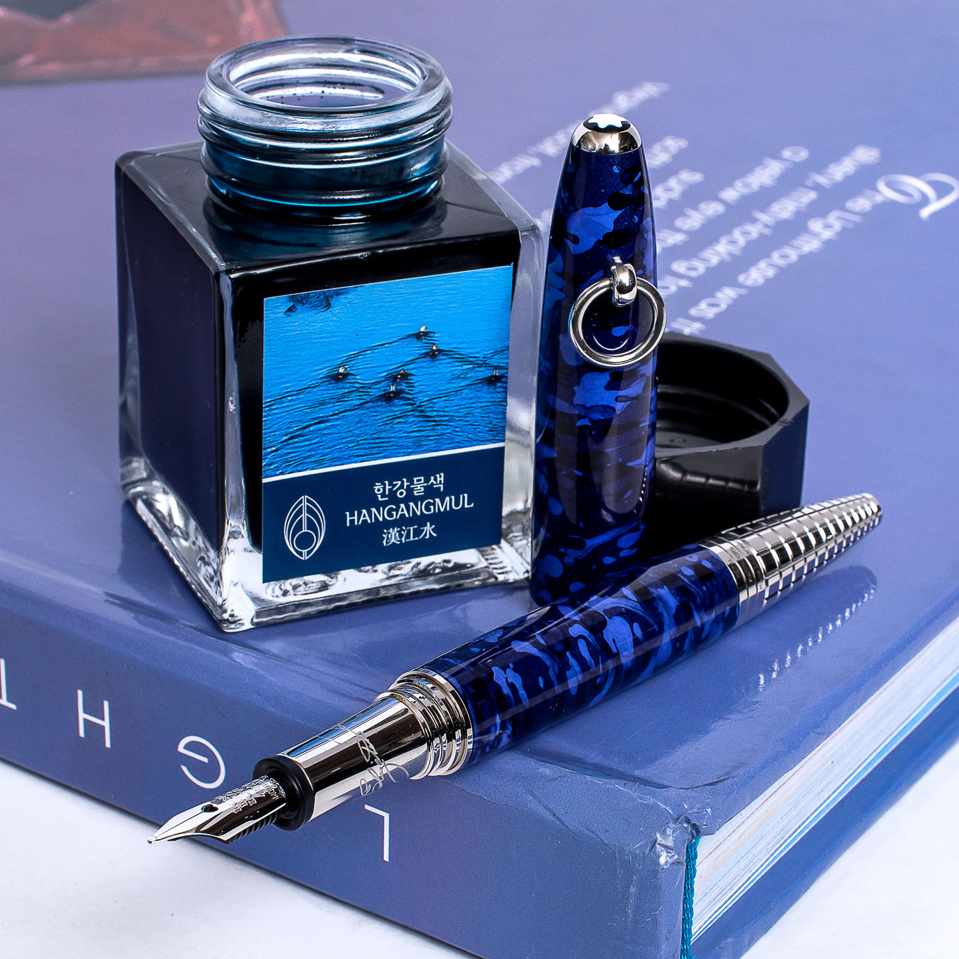 Montblanc Muses Elizabeth Taylor Special Edition Fountain Pen