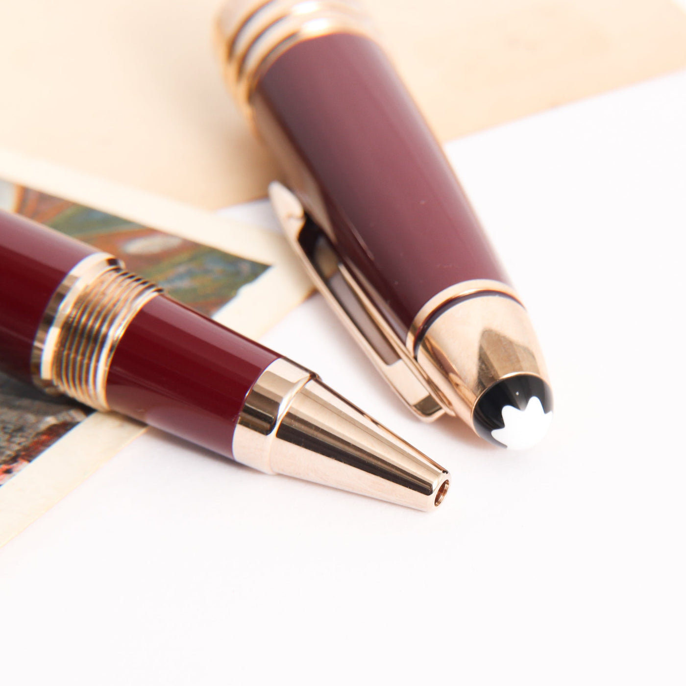 Montblanc-Great-Characters-John-F-Kennedy-Burgundy-Rollerball-Pen-Tip-Details