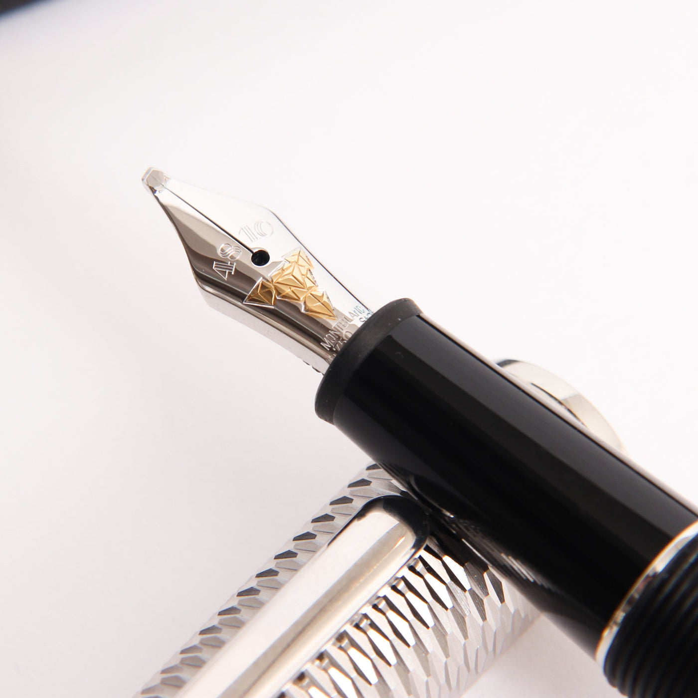 Montblanc-Meisterstuck-145-Solitaire-Doue-Geometry-Fountain-Pen-Nib