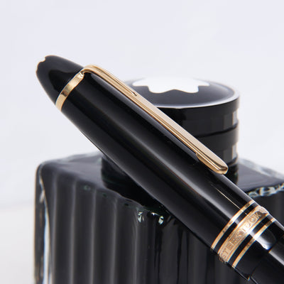 Montblanc Meisterstuck 146 Black & Gold LeGrand Fountain Pen 18k Nib - Preowned Clip