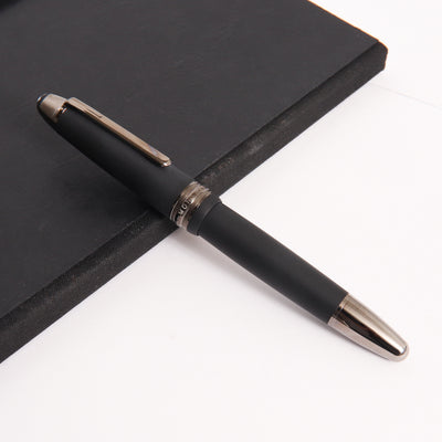 Montblanc Meisterstuck 146 Ultra Black LeGrand Fountain Pen Capped