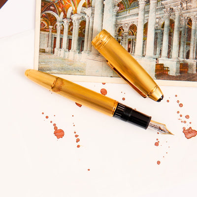 Montblanc Meisterstuck 146V Solitaire Vermeil Barley LeGrand Fountain Pen Gold With Black Grip Section
