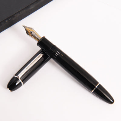 Montblanc-Meisterstuck-149-Black-&-Platinum-Fountain-Pen