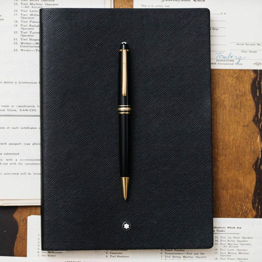 Montblanc Meisterstuck 164 Black & Gold Classique Ballpoint Pen - Preowned