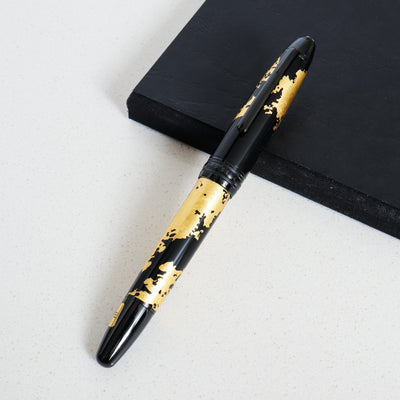 Montblanc Meisterstück Calligraphy Gold Leaf Fountain Pen